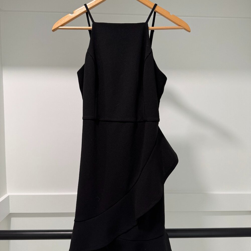 Lulus little black dress